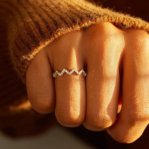Vista 3 de STORYJEWELLERY Highs and Lows Ring for Women, Gold Plated Sterling Silver Zig Zag Ring for wife, Up and Down Ring for Girls, Love Ring for Girlfriend