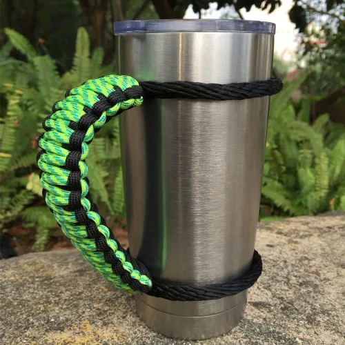 Vista 18 de Mango de Paracord hecho a mano para vaso Yeti/Rtic/Ozark Trail Rambler de 30 onzas (negro)