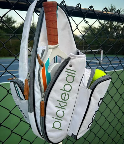 Vista 10 de P.ala Multi-Sport Crossbody Padel Bag – Fits 2 Padel Rackets, Lightweight 2.07 lb, Fence Hook, 13” Device Sleeve, Compact Racket Bag for Padel Blanco