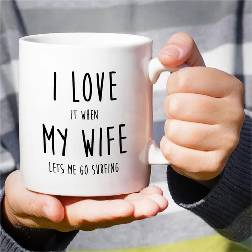 Vista 4 de Retreez Taza divertida de surfista con texto en inglés "I Love It When My Wife Lets Me Go Surfing", taza de café de cerámica de 11 onzas – Sarcasmo