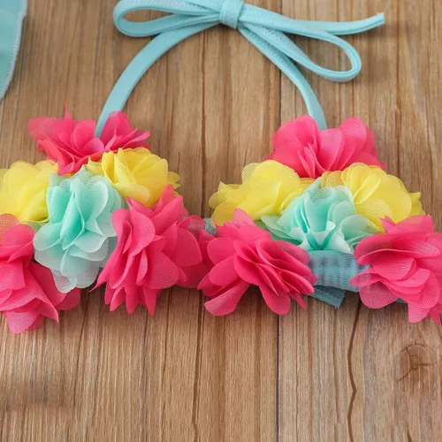 Vista 3 de Yccutest Traje de baño de flores para bebé, 3 piezas, parte superior triangular, parte inferior con volantes, sombrero para el sol, conjunto