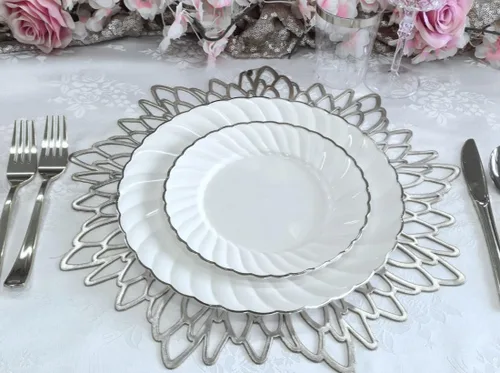 Vista 3 de Manteles individuales metálicos plateados con texto en inglés "OCCASIONS", A1. Hoja de plata A. Hoja de plata
