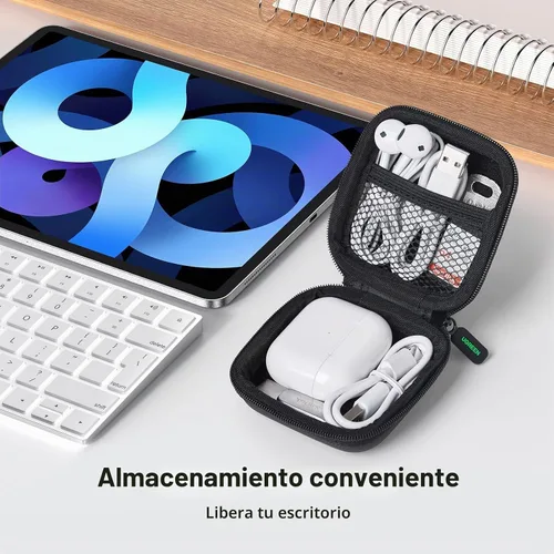 Vista 2 de Funda UGREEN para auriculares, Funda impermeable para auriculares compatible con AirPods Pro, Estuche para auriculares con mosquetón de acero Negro