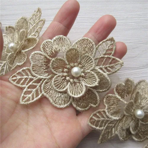 Vista 13 de 2 yardas de encaje de flores 3D con perlas bordadas, de poliéster, cinta de encaje con aplicación de patchwork para vestido de novia, manualidades