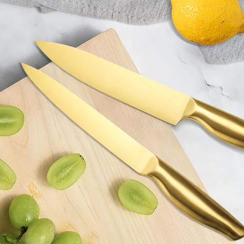 Vista 5 de Juego de cuchillos de cocina dorados con bloque, 8 cuchillos de chef de acero inoxidable de alto carbono con revestimiento de titanio dorado