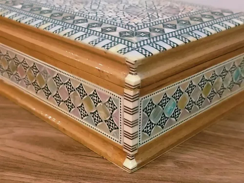 Vista 4 de Joyero de madera con incrustaciones de madre perla egipcia, hecho a mano (8.8 x 5.8 x 2.8 pulgadas M05)