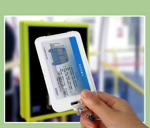 Vista 4 de 50 piezas de soporte transparente para tarjetas de identificación, correa de plástico con broche y ojal, clip de vinilo transparente para tarjetas