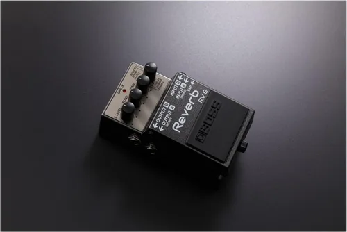 Vista 4 de Boss RV-6 pedal de reverberación digital