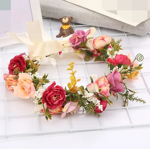Vista 4 de Corona de flores de rosas para novia, diadema floral para el cabello, diadema de flores, halo bohemio con cinta, boda, fiesta, festival, fotos