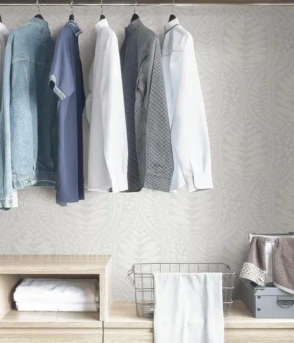 Vista 4 de Scott Living Papel tapiz de papel tapiz gris de foliato