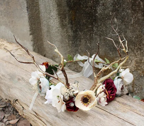 Vista 3 de Boho Flower Crown Floral Garland Headband Flower Halo Headpiece with Ribbon Wedding Festival Party Photos
