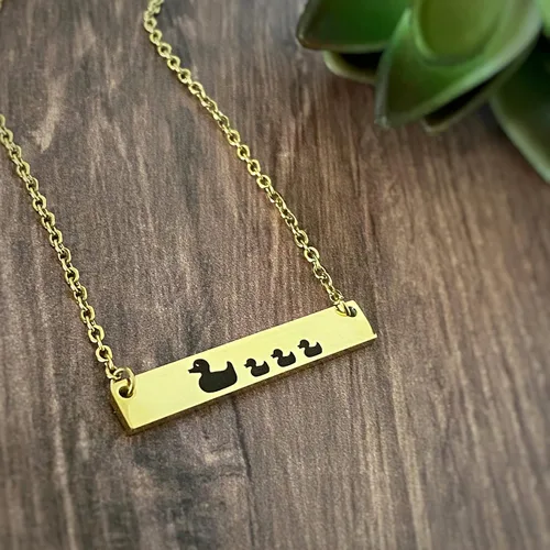 Vista 3 de Mama Duck with Ducklings Jewelry for Women, Mother's Horizontal Bar Necklace, Silver, Rose Gold or Yellow Gold in 16, 18, or 20 inch