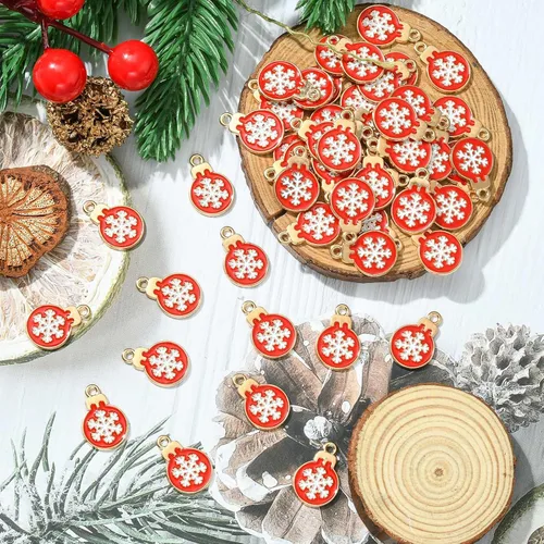 Vista 4 de LiQunSweet 100 adornos de bola de Navidad rojos, dijes esmaltados de copos de nieve dorados para hacer joyas