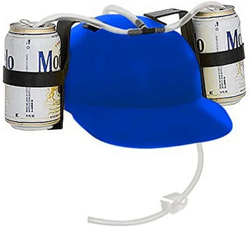 Vista 3 de Casco borracho con mecanismo para beber soda y cerveza.