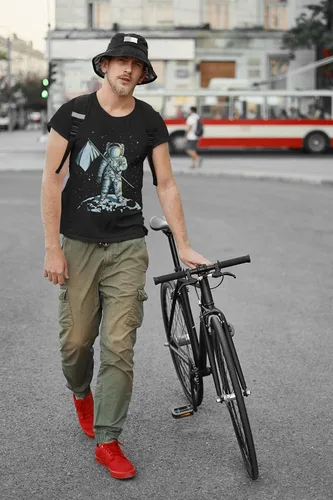 Vista 5 de MATXSOMAX Camisetas gráficas para hombre, camisetas de astronauta, camisetas gráficas de diseño genial para hombre