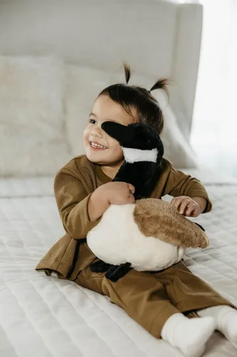 Vista 2 de The Petting Zoo Peluche de ganso de Canadá, regalos para niños, animales salvajes Onez, juguete de peluche de ganso, 12 pulgadas