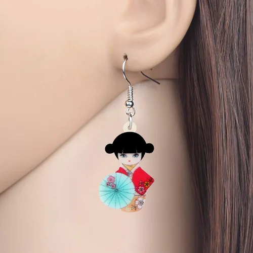Vista 2 de DUOWEI Aretes de acrílico estilo japonés con diseño de anime para muñeca, colgantes, joyería para mujer