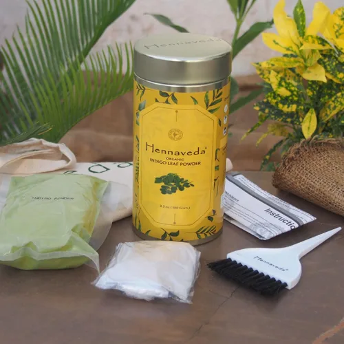 Vista 4 de Hennaveda Polvo índigo para cabello 3.53 oz x 2 con cepillo de tinte para el cabello, guantes y gorro de ducha