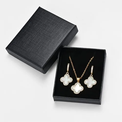 Vista 6 de Juego de trébol de la suerte, collar de trébol y aretes de aro, colgante negro, blanco, verde, chapado en oro de 18 quilates, joyería linda de moda