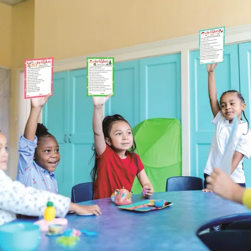 Vista 6 de KMLIFE 63 tarjetas de juego de trivia de Navidad, 3 temas, actividades de adivinanzas navideñas para adultos, familias, amigos, niños, grupos