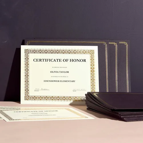 Vista 3 de Gartner Studios Kit de certificado, incluye 6 soportes para certificados de 8.5 x 11 pulgadas, color negro con detalles dorados Black textured