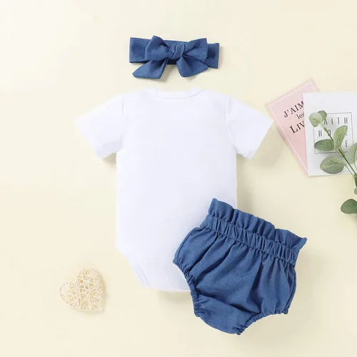 Vista 8 de Shan-S Conjunto de 4 piezas de mameluco de manga corta para bebés recién nacidos con lazo de mezclilla pantalones de flores y diademas