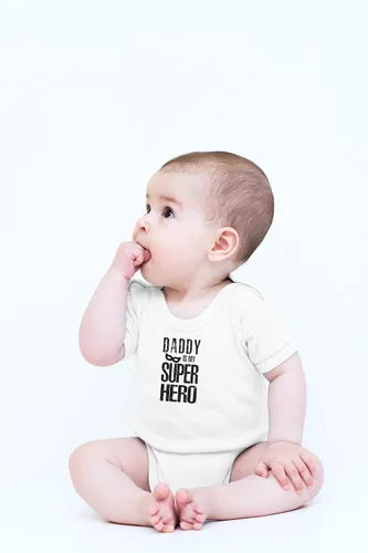 Vista 2 de CBTwear Daddy Is My Superhero - Ropa de bebé - Divertidos trajes para recién nacidos para niños y niñas