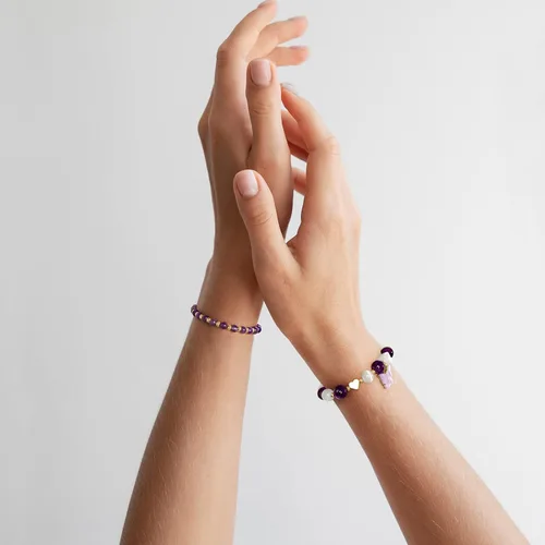 Vista 4 de GolbalJew Pulsera de amatista para mujer, pulseras de cuentas de amatista para la ansiedad, dijes de mariposa, piedra curativa en capas, regalos