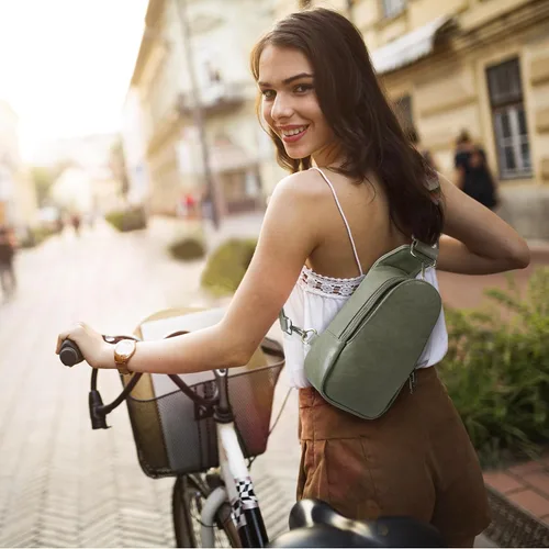 Vista 7 de KFXFENQ Bolso bandolera para mujer, de piel sintética, bolso bandolera pequeña, mochila cruzada multiusos para el pecho, para mujer, ciclismo
