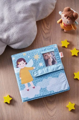 Vista 3 de HABA Álbum de fotos de bebé – Álbumes de tela suave, con capacidad para 8 fotos de 4 x 6 pulgadas, nuevo regalo de bebé y cesta de ducha, juguete