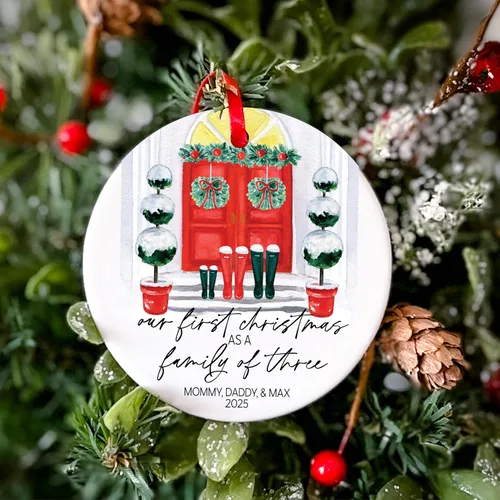 Vista 3 de Adorno de Navidad de familia de tres – Regalos para padres recién nacidos – Regalos para padres nuevos para parejas – Adornos de Navidad 2