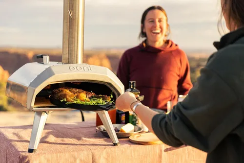 Vista 6 de Ooni Karu 12 - Horno de pizza al aire libre multi-combustible – Pizzas de 30 cm en 60 segundos - Horno de pizza portátil de leña y gas con piedra