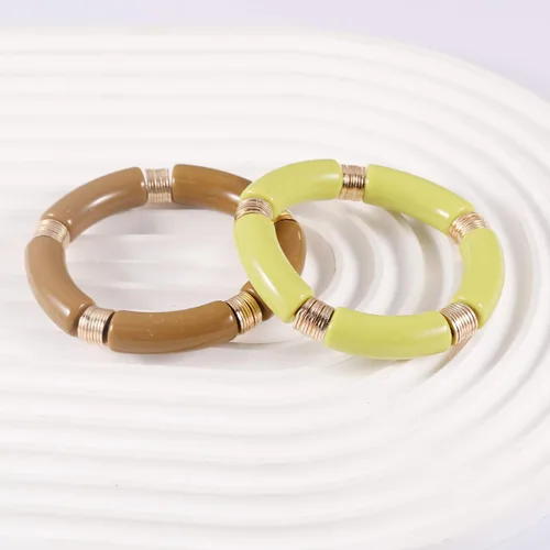 Vista 6 de PIPITREE Brazalete de tubo de bambú para mujer, grueso, curvado, apilable, acrílico transparente, cuentas coloridas, elásticas, pulseras de oro