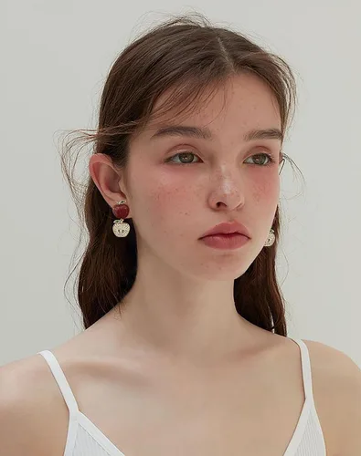 Vista 8 de WOWORAMA Aretes colgantes para profesores para mujer, aretes colgantes de manzana lindos para el regreso a clases, aretes de fútbol, regalos