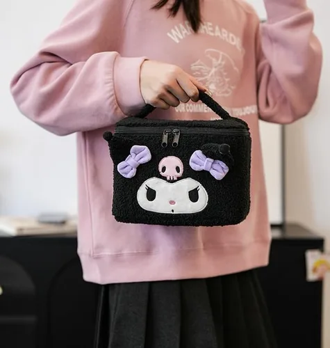 Vista 4 de Kuromi - Bolsa de cosméticos de felpa para maquillaje, organizador portátil de viaje con asa, color negro, Negro -, Personaje