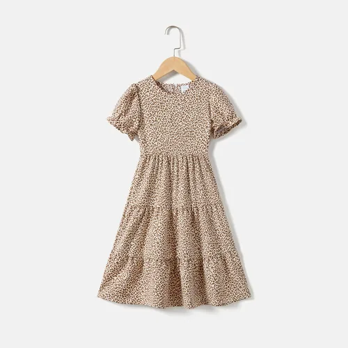 Vista 3 de IFFEI Vestidos de verano para mamá y yo, estilo bohemio, a juego, con volantes, manga abombada, cintura alta, vestido largo por debajo