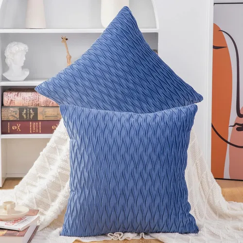 Vista 34 de MADIZZ Juego de 2 fundas de almohada decorativas de terciopelo súper suave de 16 x 16 pulgadas, diseño cuadrado verde manzana con textura