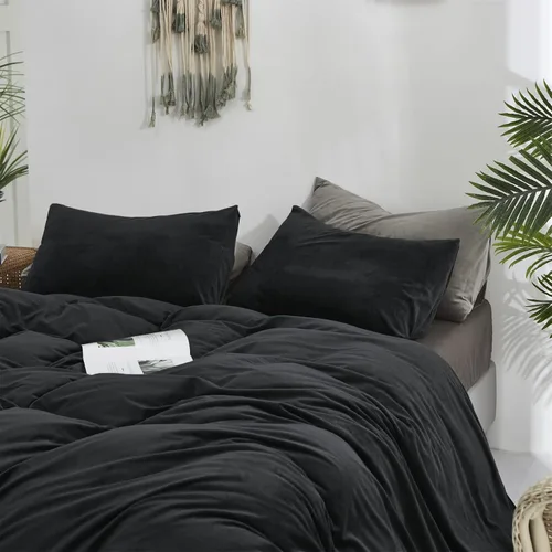 Vista 4 de CLOTHKNOW Juego de funda de edredón de terciopelo negro - Ropa de cama mullida, 3 piezas, tamaño individual, todo en color negro, juegos de funda