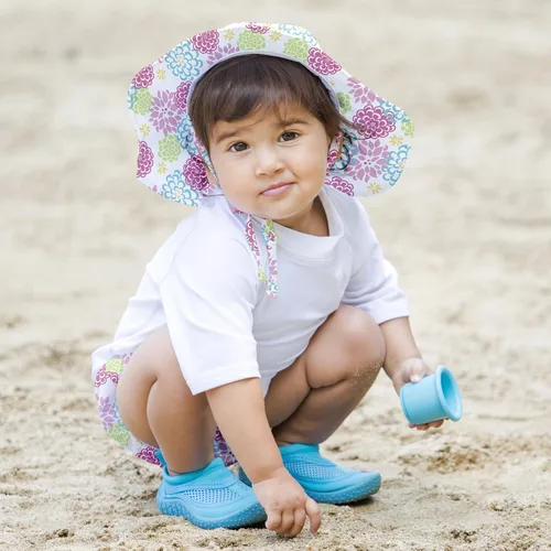 Vista 5 de I Play. by Green Sprouts - Pañal de traje de baño reutilizable y absorbente con volantes para niña, Ruffle Snap Pañal absorbente reutilizable