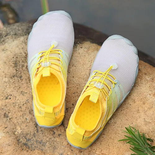 Vista 4 de YING LAN Zapatos de agua para hombres y mujeres, de secado rápido, antideslizantes, para la playa, natación, deportes acuáticos, buceo, vela, kayak