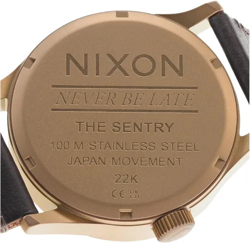 Vista 2 de Nixon A105 Sentry 1.654 in Reloj de movimiento de cuarzo de acero inoxidable para hombre