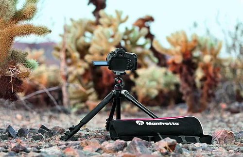 Vista 19 de Manfrotto, MKBFRA4-BH BeFree, trípode de aluminio compacto para viaje, color negro.