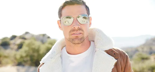 Vista 4 de Randolph USA - Lentes de sol de aviador para hombre o mujer, cromo mate, clásicos, polarizados y no polarizados con protección UV