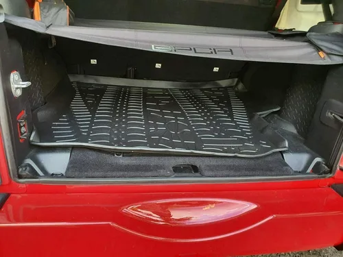 Vista 2 de Forro de carga - Tapete de maletero para Jeep Wrangler 2007-2018 – Tapetes de maletero resistentes a la intemperie para automóviles con borde