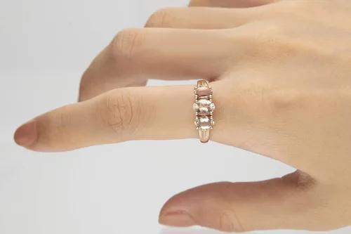 Vista 4 de Gin & Grace Anillo de compromiso de oro rosa de 10 quilates con diamantes de morganita natural de 3 piedras para mujer, Oro blanco Gema Piedra