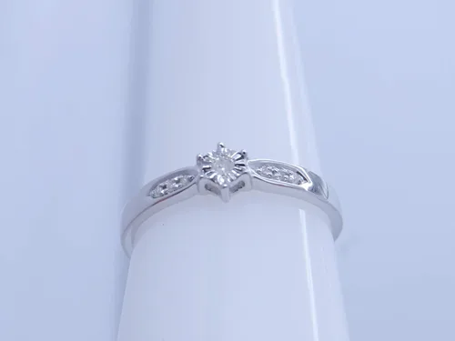 Vista 5 de Dazzlingrock Collection Anillo de compromiso de plata de ley con diamantes redondos de 0,05 quilates
