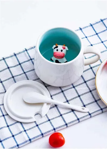 Vista 2 de Taza de café sorpresa 3D con diseño de animales en el interior, de 12 onzas con vaca bebé, bonita taza de cerámica hecha a mano de dibujos animados