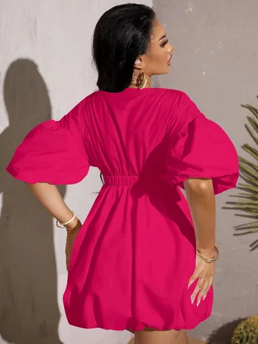 Vista 2 de WDIRARA Vestido de cintura elástica con cuello en V profundo y manga abombada para mujer