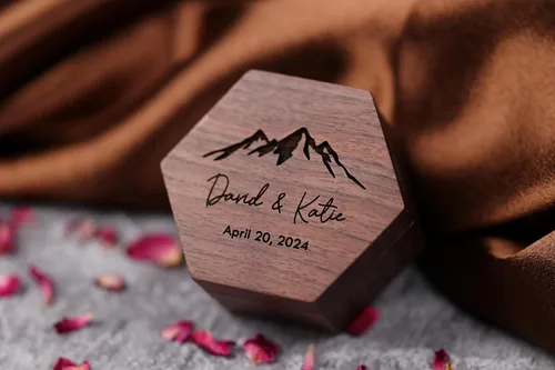 Vista 2 de Personalized Wedding Ring Box for wedding Ceremony, Custom Double Ring Holder - By NorthStar Engraving