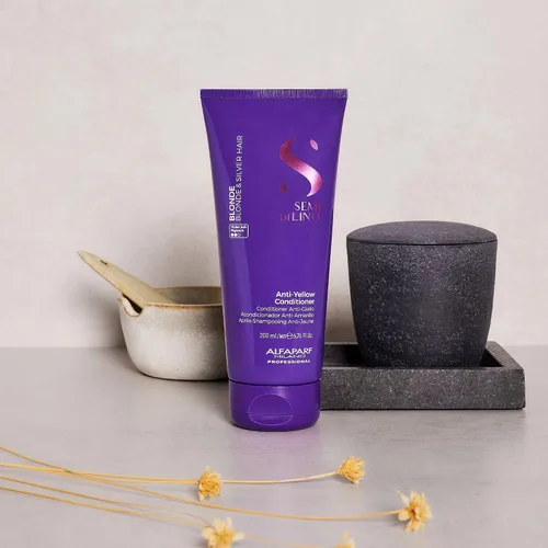 Vista 3 de ALFAPARF MILANO Semi di Lino - Acondicionador morado con depósito de color, elimina los tonos amarillos y cobrizos para cabello rubio, platino